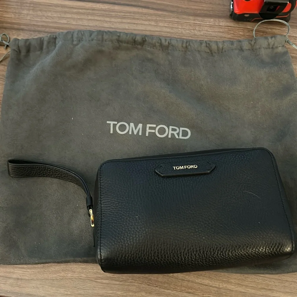 PRICE DROP!! TOM FORD wristlet medium bag - Picture 1 of 9